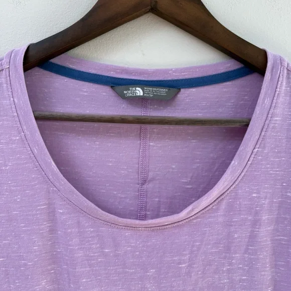 The North Face Active Tee - Picture 2 of 6